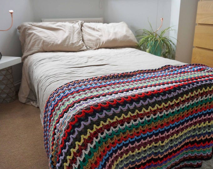 Vintage Hand Crochet Blanket, Large Multicoloured 80s Crochet Blanket, Hand Crochet, Vintage Home Ware, Vintage Throw 1980 Crochet Bedspread