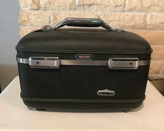 train case luggage new