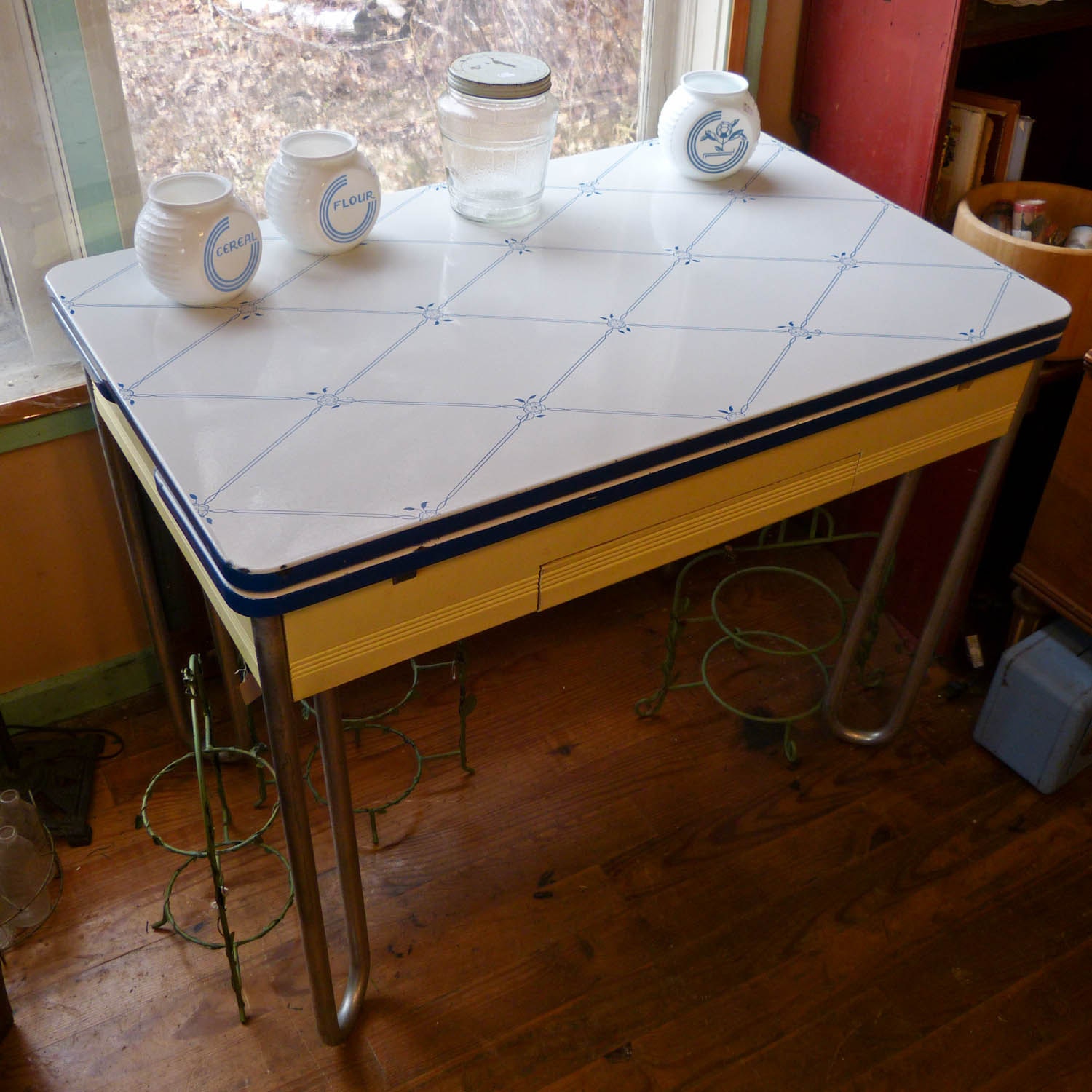 1946 Blue and White Enamel Table with Chrome Legs and 2 Leaves