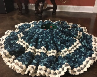 Crochet tree skirt | Etsy