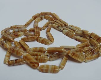 Vintage caramel swirl glass beads necklace