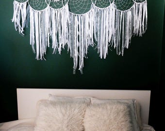 Wedding Dreamcatcher, White Dream Catcher, Large Dreamcatcher, Bohemian Wedding, Large Dream Catcher, Boho wedding decor, Boho Weddings