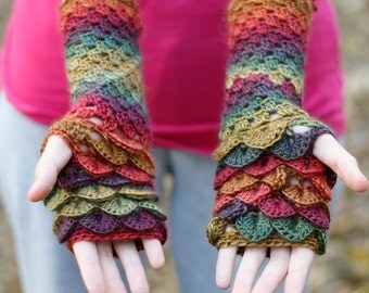 Dragon Scale Fingerless Gloves / Wrist Warmers