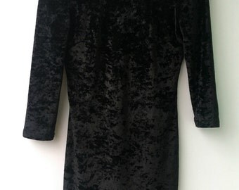 Mini April Scarlet Velvet Floral