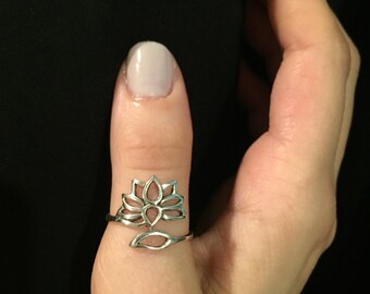 Lotus Ring-Sterling Silver Lotus Ring-Lotus Flower Ring-New Beginnings-Lotus Jewelry-Yoga Ring-Promise Ring-Lotus-Thumb Ring-Midi-Lotus