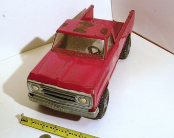 Vintage Red 1973 Tonka pickup truck, a really nice all original truck