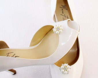 Wedding Shoe Clips, Ivory or White Pearl Shoe Clips, Rhinestone Pearl Clips, Ivory Clips, Formal Wear Shoe Decoration, Shoe Accessories