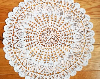 Vintage, Handmade ,Crochet Lace Doily,Crochet Lace Napkin, Lace Doily, Vintage Decor,Vintage doily,white, round