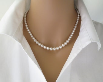 Swarovski pearl necklace, Simple graduated pearl wedding necklace, Classic bridal necklace, Bridesmaid necklace