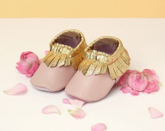 Gold Pink Leather Baby Moccasins // Leather Baby Shoes // Girl Baby Gift // Soft Soled Baby Booties // Girl Baby Gift