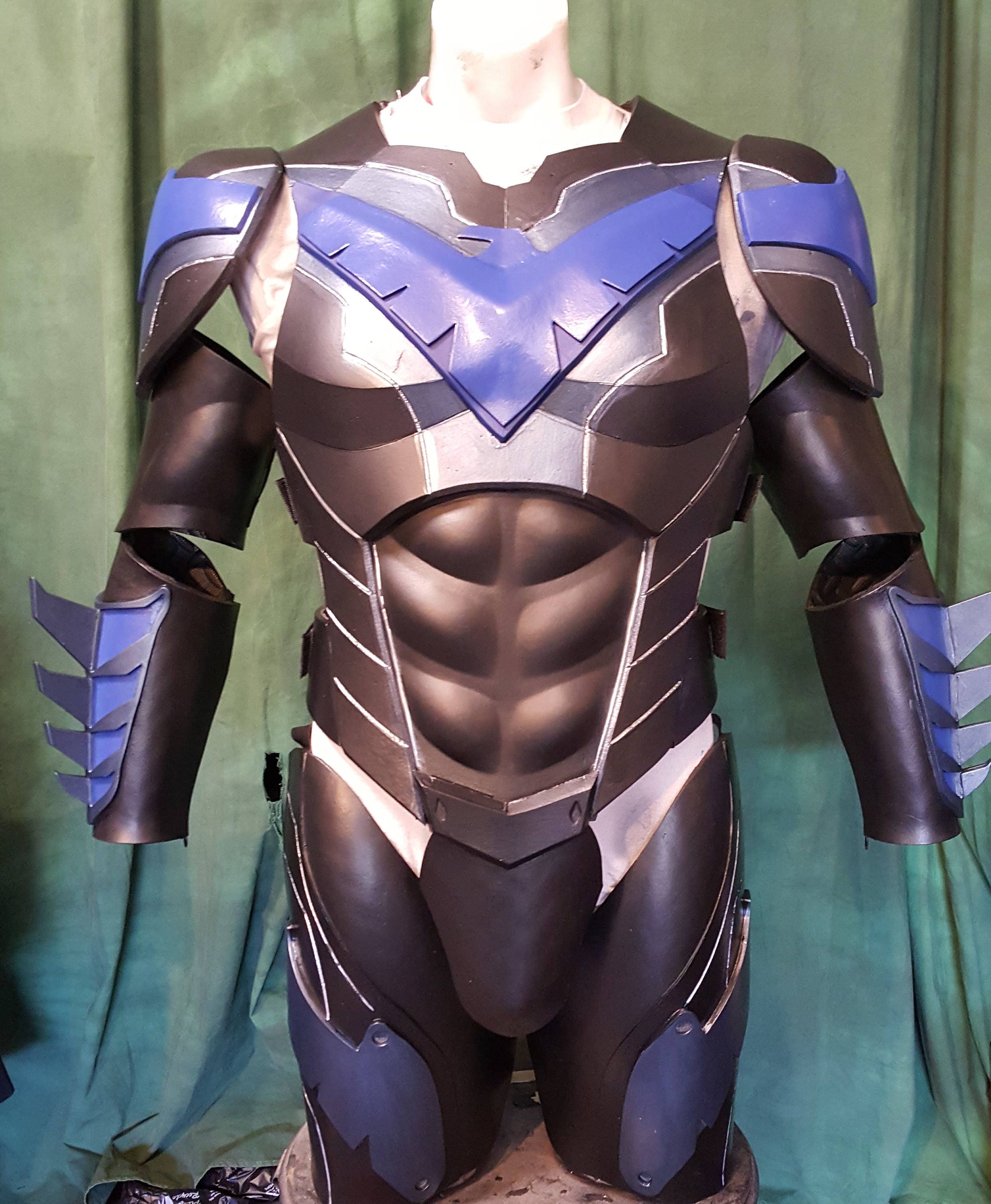 Breaking! Leak Image of Nightwing Costume for Upcoming WB 