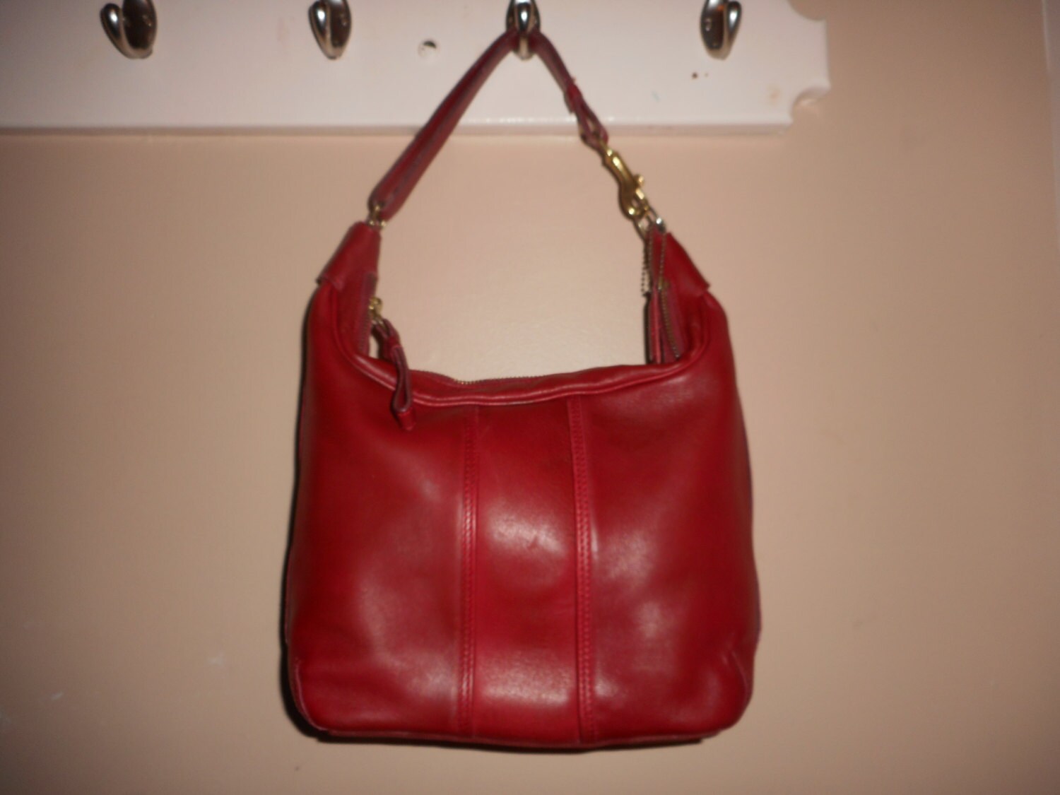 VINTAGE COACH 12 x 9 Red Leather Shoulder Bag K3H6950 W/Hang