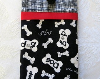 Black and white doggy quilted fabric eyeglasses case with vintage buttons doggy bones