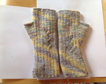 Pastel cables fingerless gloves