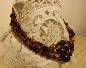 Former collar falling cherry color amber bakelite