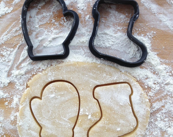 Christmas cookie cutters set of 2. Felt boots cookie cutter. Mitten cookie cutter. Christmas party cookies