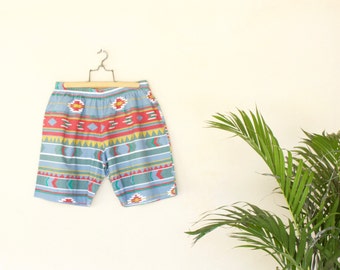 Retro Aztec Printed Shorts - Size Extra Large