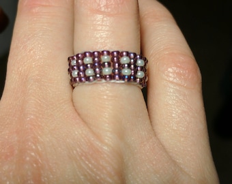 Beaded band ring