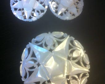 Matching Set of Faux Mother of Pearl Round Clip- on Earrings & Matching Round Brooch