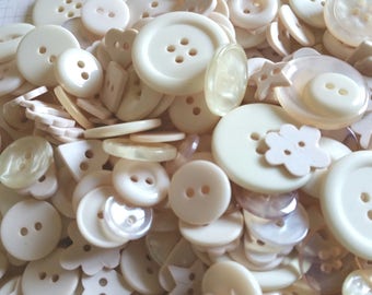 Cream Buttons - Sewing Bulk Button - Beige Tan - 100 Buttons - Tropical Pearl