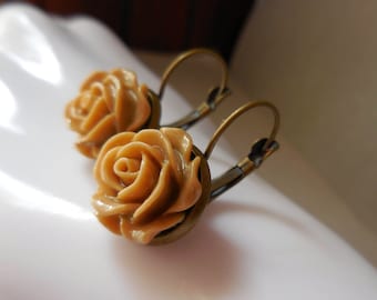 Coffee flower earrings, tan brown roses earrings romantic earrings pecan tan oak fawn nut antique bronze brass metal leverback rose earring