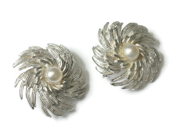 Sarah Coventry Pinwheel Swirl Earrings Simulated Pearls Silver Tone Clip On