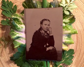 Antique Tintype Photo - Beautiful Girl - 1800's