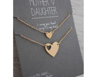 Mother Daughter Bracelet Set - gold hearts - mom bracelet - mother's day gift - mother daughter jewelry - mommy gift - mother bracelet