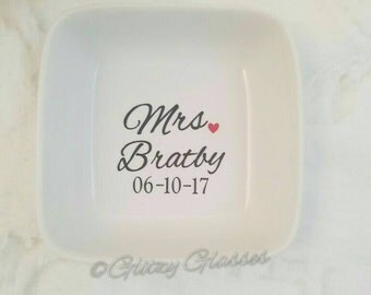 Personalized Ring Dish, Engagement Ring Dish, Bridal Shower Gift, Ring Holder, Engagement Gift, Engagement Ring Holder, Jewelry dish