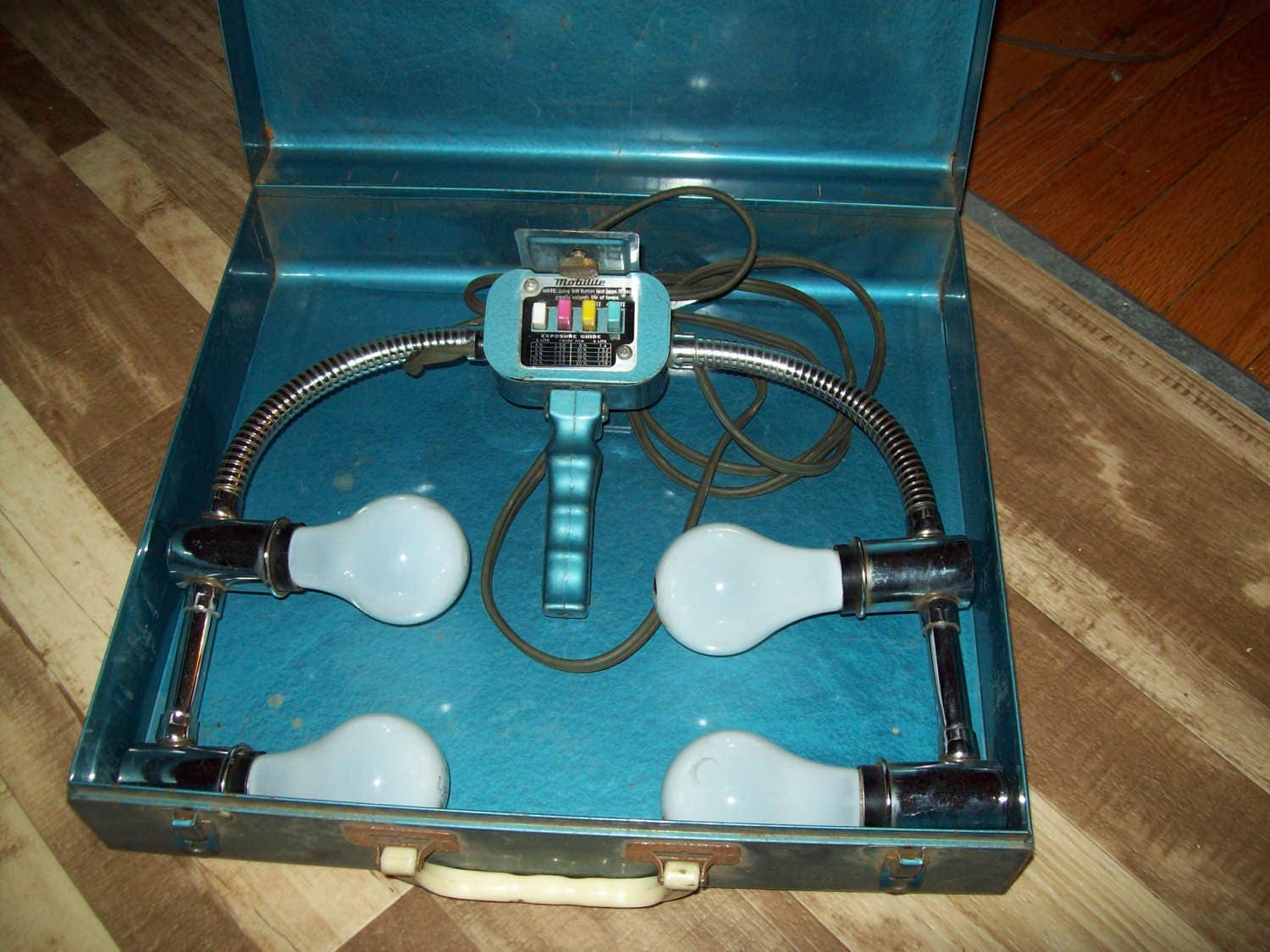 Mobilite portable light bar metal case photography adjustable