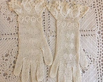 Antique Crocheted Ladies-young ladies Gloves