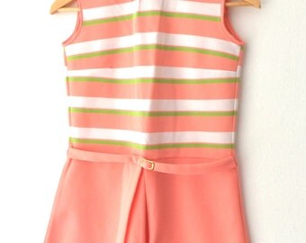 Vintage GIRLS Sleeveless 60s Retro Peach and Green Polyester Sleeveless Mod Tennis Dress