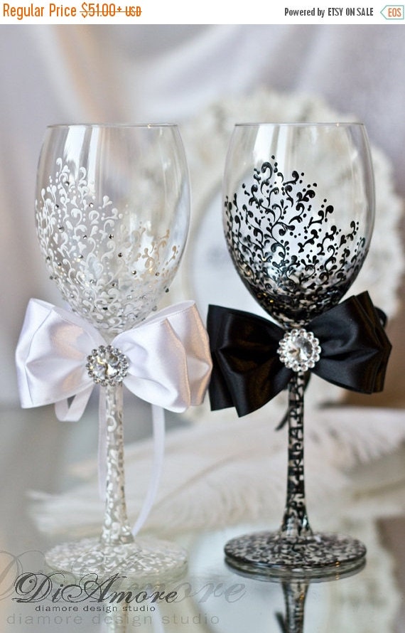 SALE Wine wedding glasses black and white by DiAmoreDS on Etsy