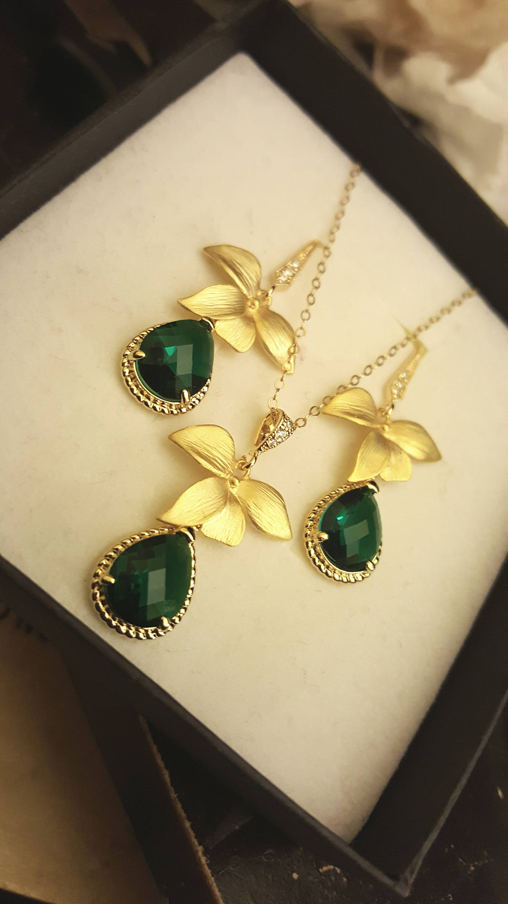 set of 5 bridesmaid earrings orchid flower earrings dangle