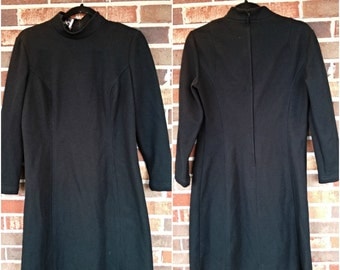Black Mockneck 3/4 Sleeve Shift Dress, M/L