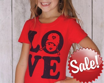 LOVE Shirt Girls Graphic Tee Inspirational Love Gifts Love T Shirt Tomboy Girl Power Shirt