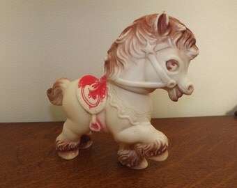 Sun Rubber Squeak Horse