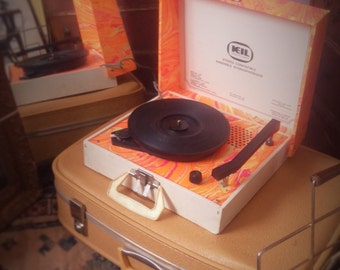 Vintage Keil Portable Record Player (w/ original Tesla speaker)