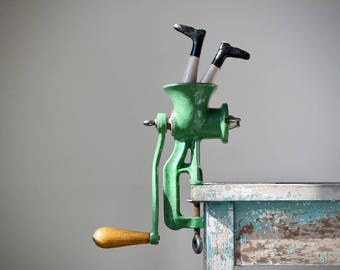 Green Enamel Meat Grinder, Farmhouse Kitchen Decor, Vintage Meat Grinder, Apple Green Enamel, Retro Kitchen Tools, Kitchenalia