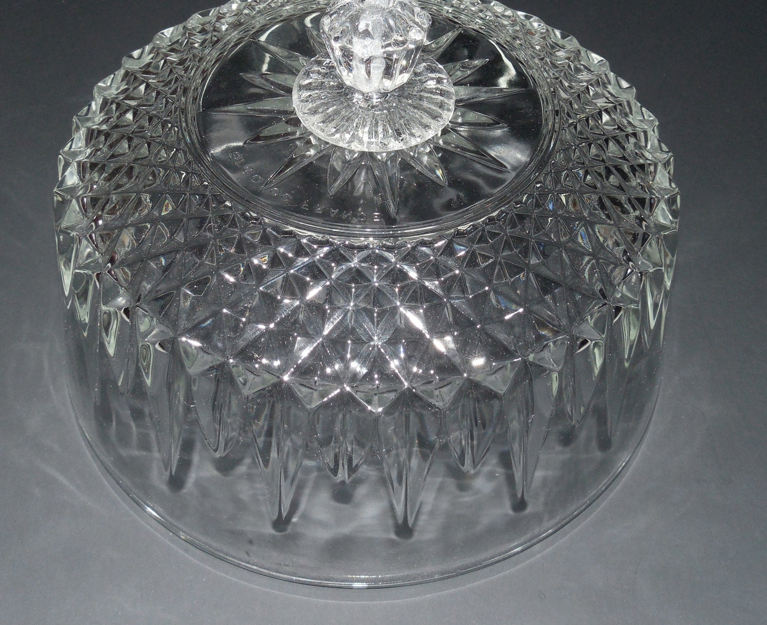 Glass cake dome / 8 Inch Glass pastry dome / by OrangeZebraDesigns