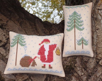2 PDF primitive christmas cross stitch patterns: Lost Santa
