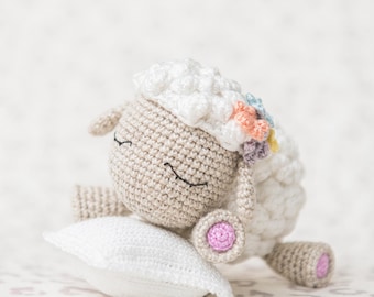 Crochet Pattern of Lamb Shelby from "AradiyaToys Design" (Amigurumi tutorial PDF file)