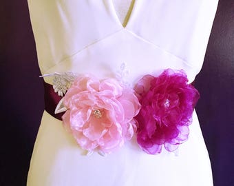 Wedding sash / bridal belt / organza flowers