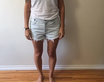 SALE Vtg lightwash Levi's cut off jean shorts
