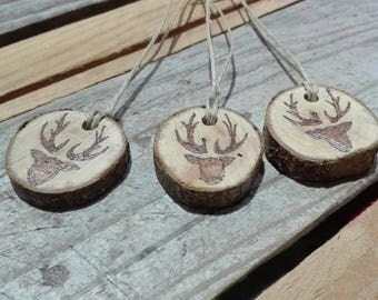 Pyrography deer wood slices
