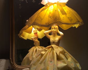 Vintage Boudoir Lamp Lady