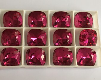 Lot de 4 cabochons cristaux Swarovski 4470 12mm à sertir