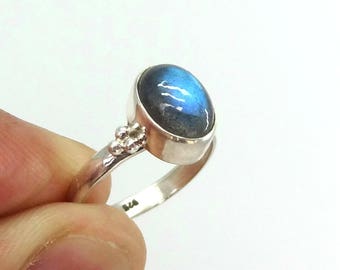 Labradorite ring, , 92.5% sterling silver ring, silver labradortie ring, gemstone ring, solid sterling silver ring, labradorite