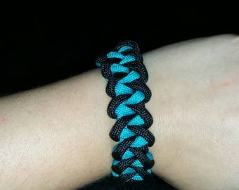 Sabertooth Paracord Bracelet Dragons Claw