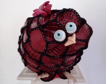 Creature sculpture company mi-poulette mi-tatou